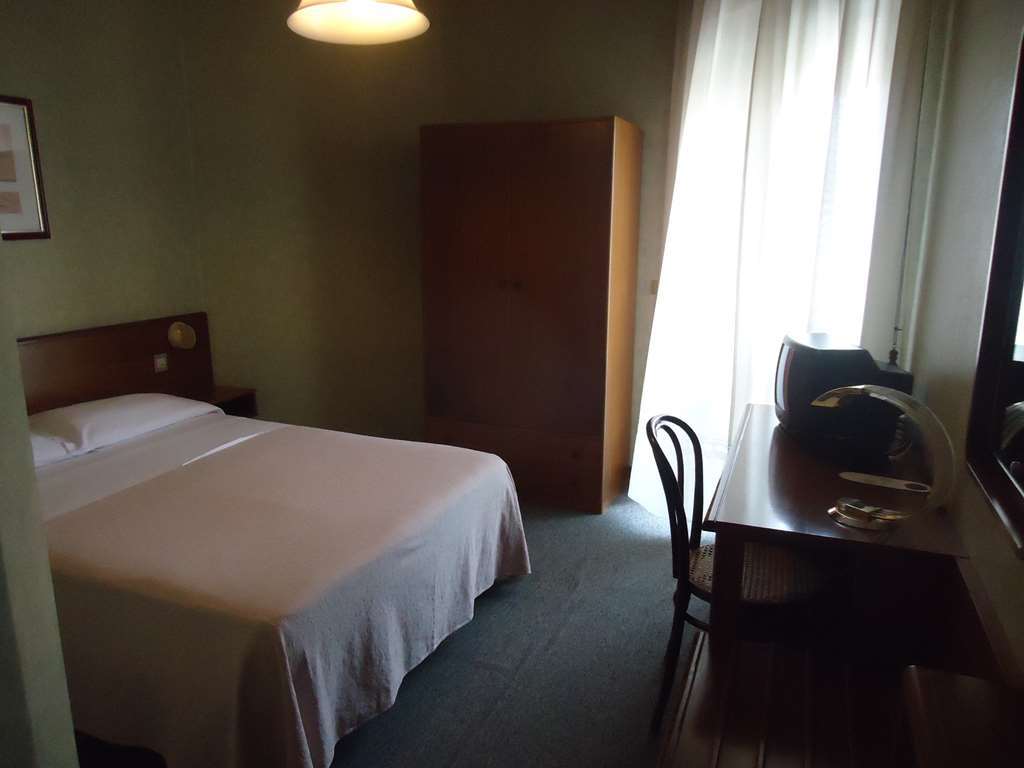 Hotel De La Ville Central 拉蒂纳 客房 照片