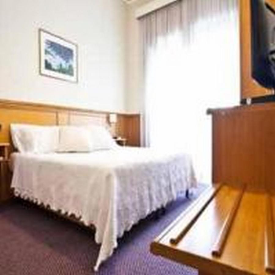 Hotel De La Ville Central 拉蒂纳 外观 照片