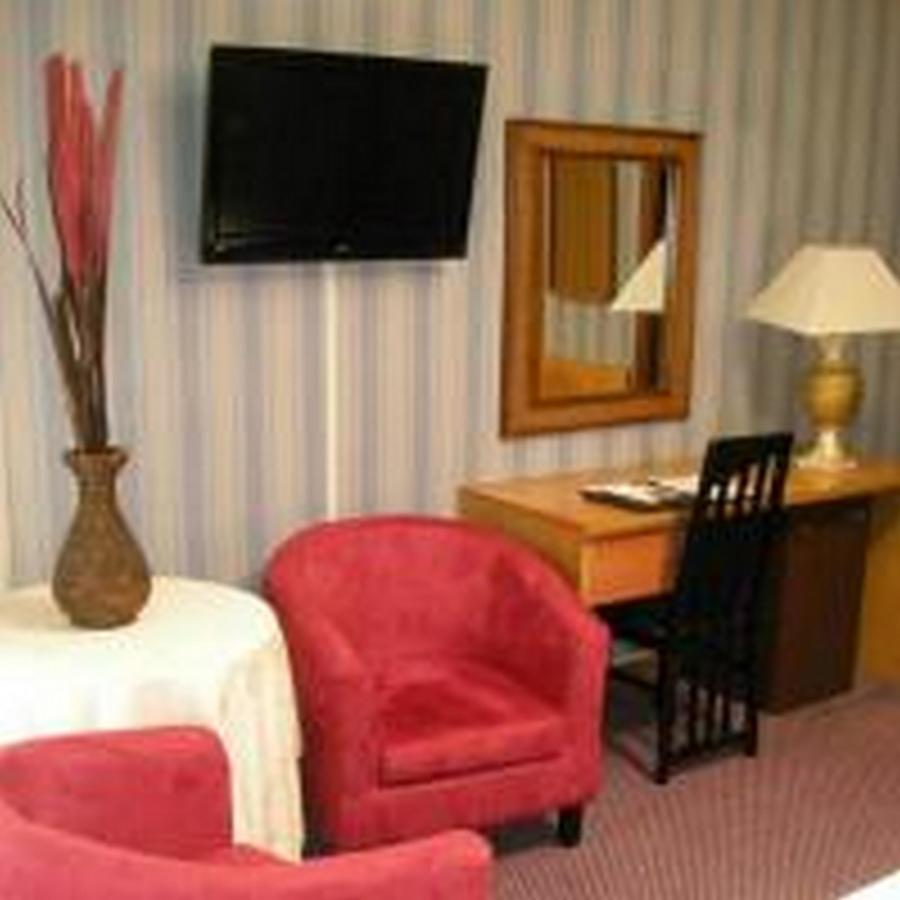 Hotel De La Ville Central 拉蒂纳 外观 照片