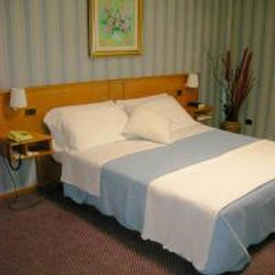 Hotel De La Ville Central 拉蒂纳 外观 照片