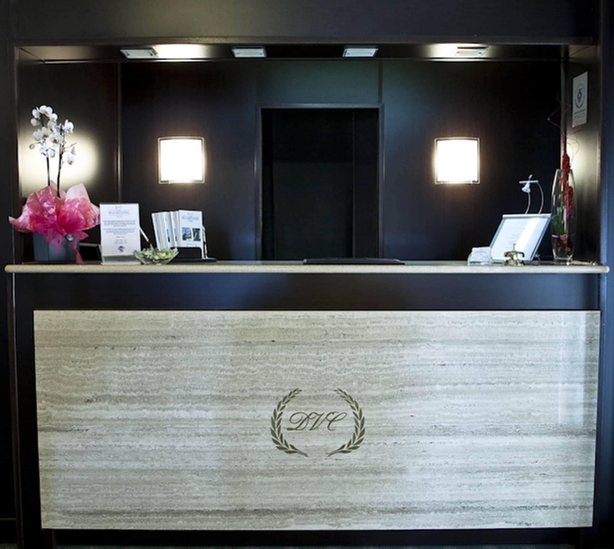 Hotel De La Ville Central 拉蒂纳 外观 照片